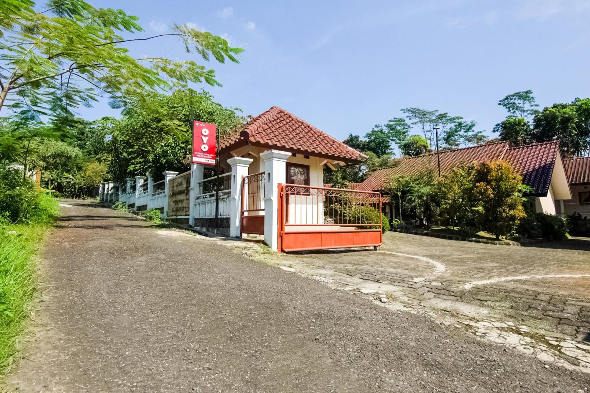Wisma Langen Werdhasih Semarang Extérieur photo